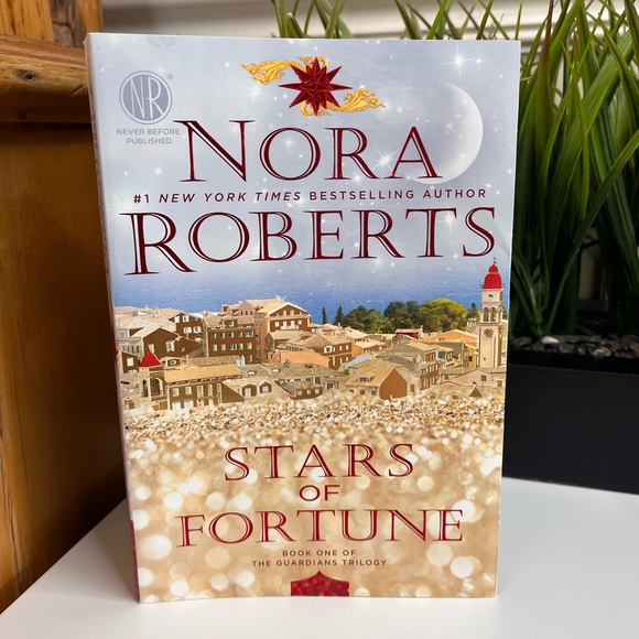 ❌❌SOLD❌❌Nora Roberts Stars of Fortune softcover book Book one Guardians Trilogy - Picture 5 of 6